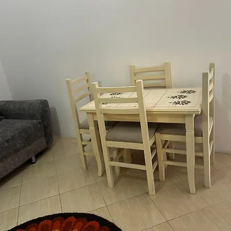 Appartement Elida *